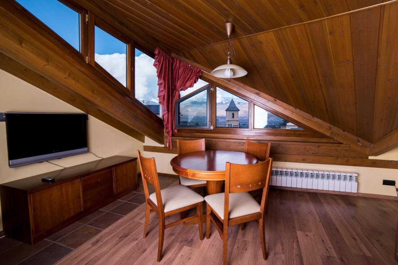 Hotel Roca Алп Екстериор снимка