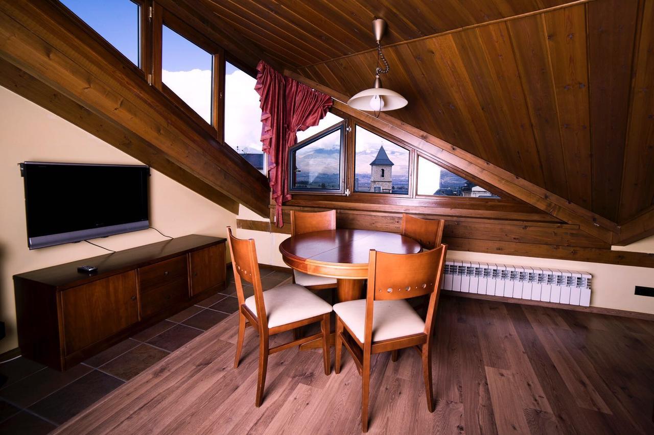 Hotel Roca Алп Екстериор снимка