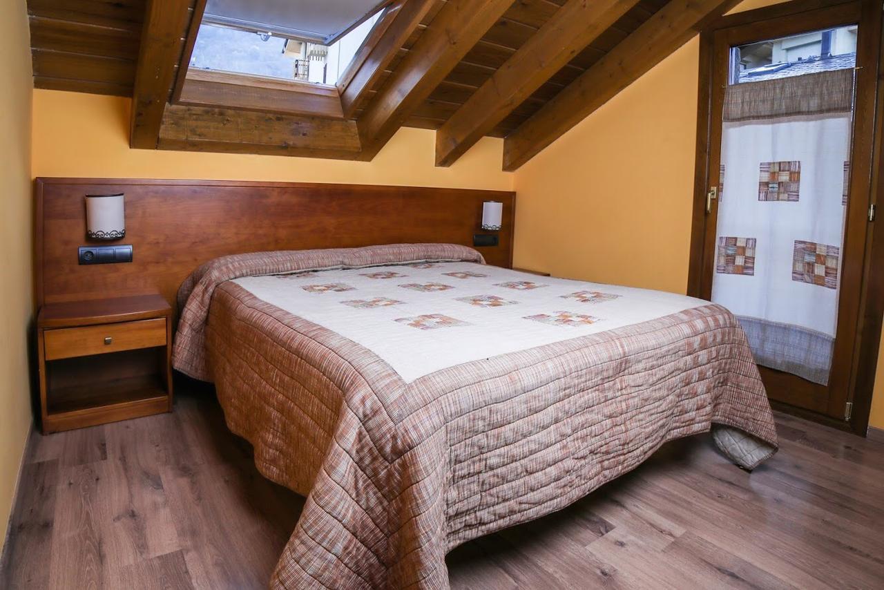 Hotel Roca Алп Екстериор снимка