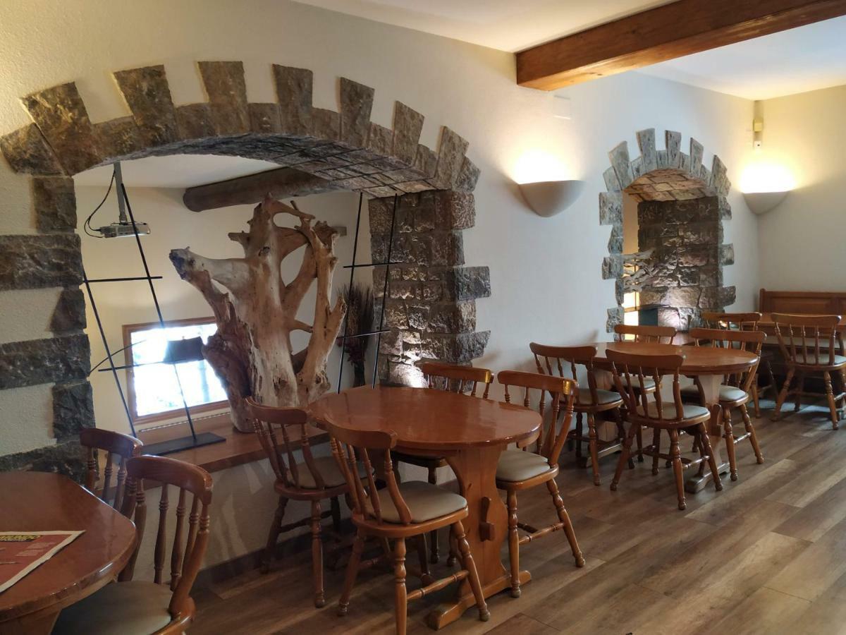 Hotel Roca Алп Екстериор снимка